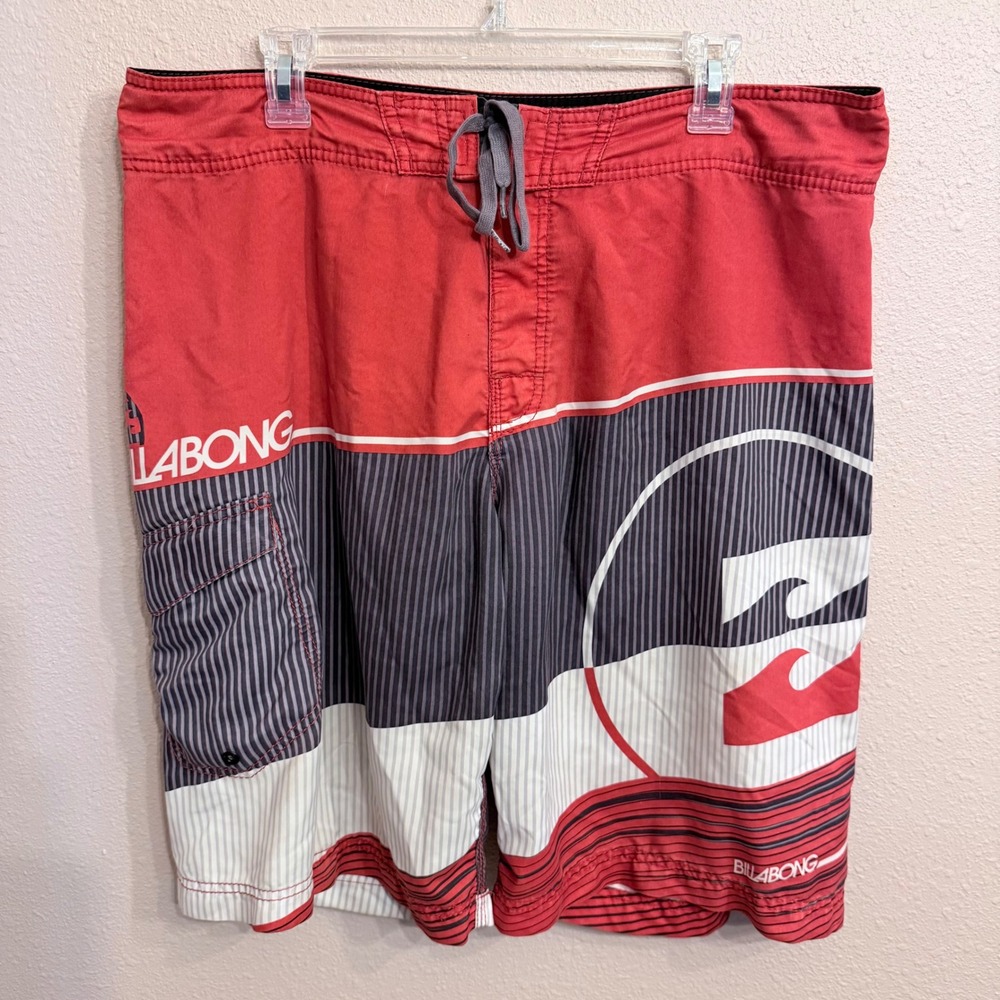 Billabong Mens Board Shorts Red Black White Striped Swim Trunks Size 36 M1133CHR